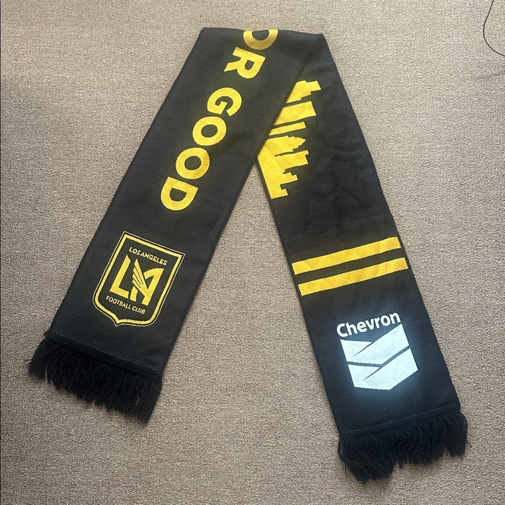 LAFC/Chevron promotional Black and Yellow Cityscape unisex Scarf